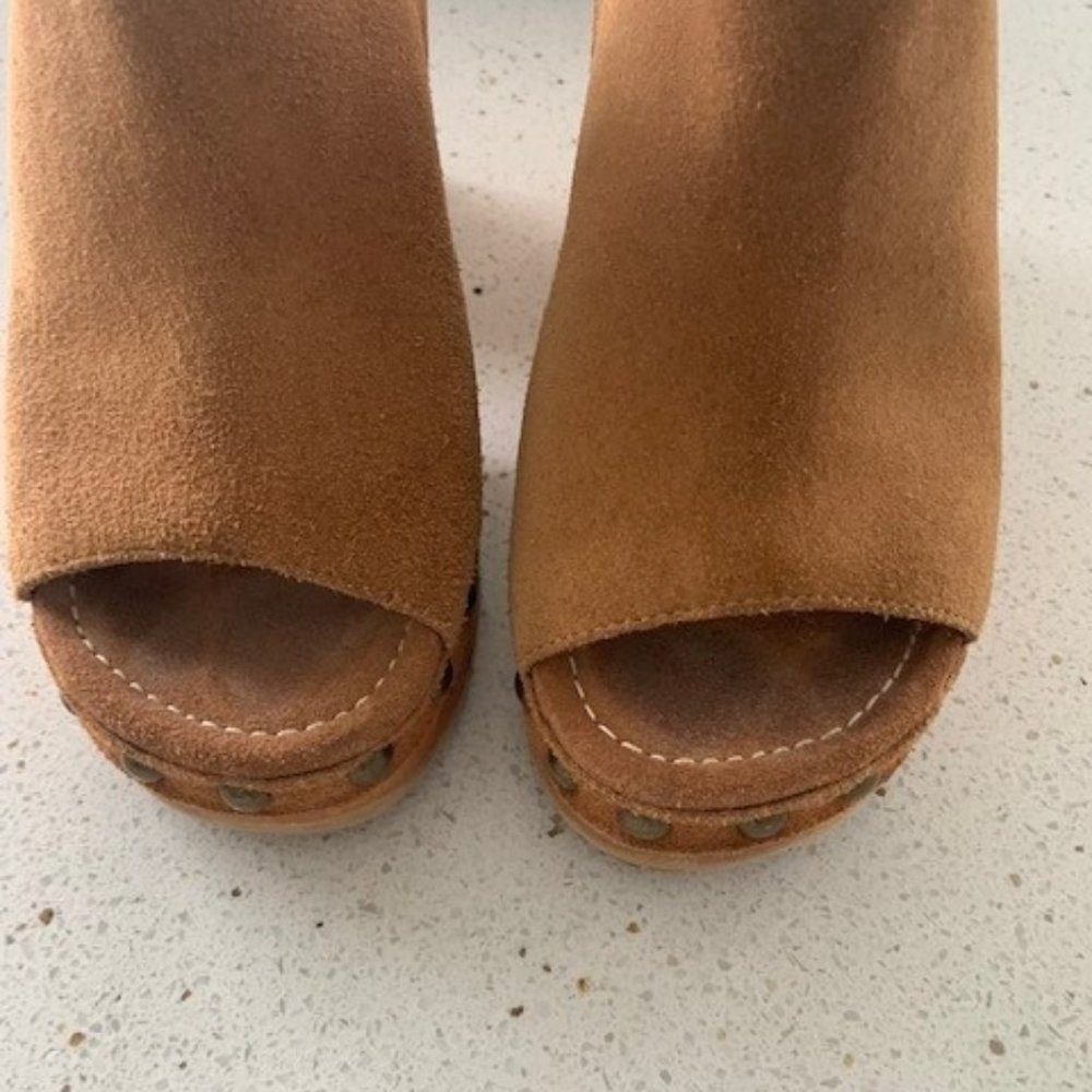 JEFFREY CAMPBELL PLATFORM MULES/CLOGS CAMEL SUEDE 6